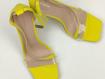 czarne buty na słupku ccc: Sandals for women, size 41, condition - Perfect