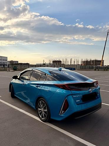 приус прайм: Toyota Prius: 2017 г., 1.8 л, Гибрид, Хэтчбэк — 3