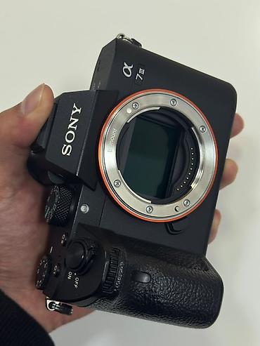 sony a7s iii: Sony α7 III (ILCE‑7M3) — тушка E‑mount. Ключевые особенности: - — 3