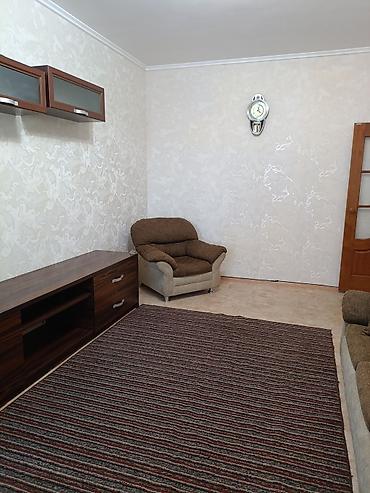 one room apartment: Просторная гостиная с выходом на застеклённый балкон. Светлая комната — 3