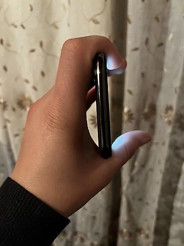 Apple iPhone: IPhone X, 64 GB, Qara, Face ID — 10