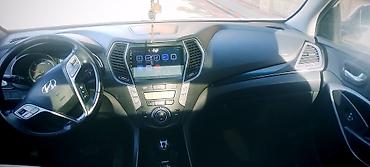 Hyundai: Hyundai Santa Fe – ağ rəngli, şəhər və uzun yol üçün rahat və geniş — 4