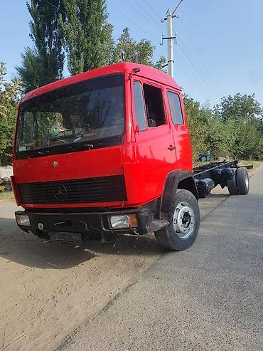 разбитые авто: Грузовик, Mercedes-Benz, Стандарт, Б/у — 1