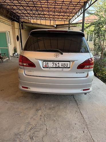 посадка машины: Toyota Ipsum: 2003 г., 2.4 л, Автомат, Бензин, Минивэн — 4
