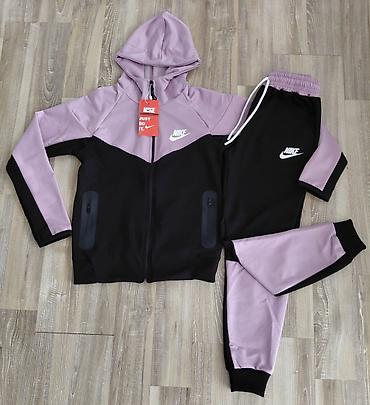 Komplet trenerke: Dečiji model trenerke 14 3300 din — 2