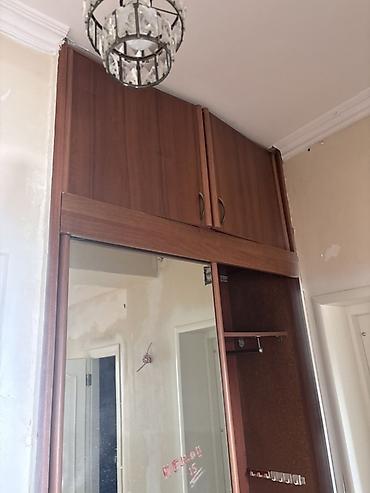 Dəhliz üçün quraşdırılan kupe tipli dolab - Material: ağac teksturalı