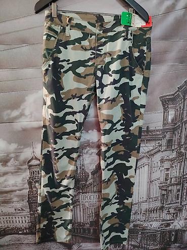 Maskirne pantalone – slim/skinny kroj - Uzorak: klasični woodland