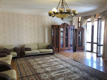 ecemi naxcivanide kiraye evler: Sabit Rəhman küçəsində, Azadlıq Prospekti və Həsən Əliyev küçəsi