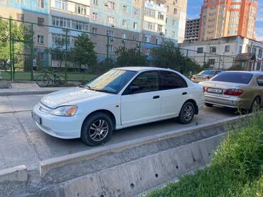авто до 300000 сом: Honda Civic седан (около 2001–2003 г.в., поколение ES) в белом цвете