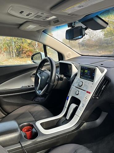 chevrolet la: Chevrolet Volt: 2013 г., 1.4 л, Гибрид, Хэтчбэк — 10