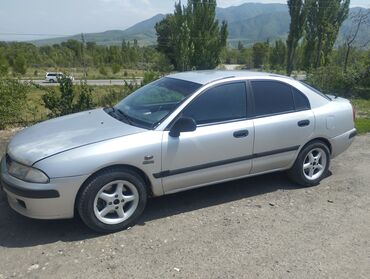 Mitsubishi: Mitsubishi Carisma: 2002 г., 1.8 л, Механика, Бензин, Хэтчбэк
