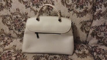 Çantalar: Brend əl çantaları,Roxy 20manat,qara dəri 7man,hermes ağ12man — 12