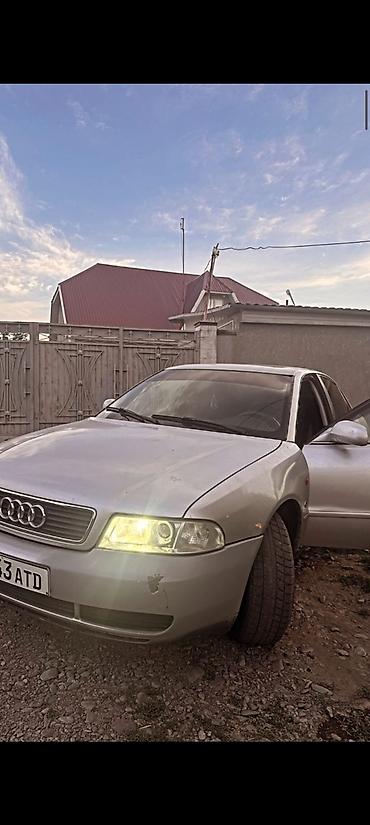 стекол: Audi A4: 1995 г., 1.6 л, Механика, Бензин, Седан — 2