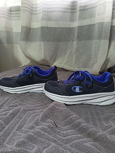 muska adidas majica: Champion patike za trčanje/šetsnju – tamnoplave sa plavim detaljima - — 2