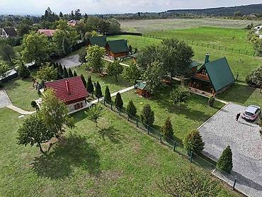 rent: Na prodaju turistički kompleks sa 5 brvnara različitih struktura — 1