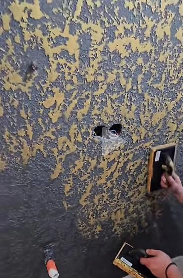 Suvaq: Dekorativ suvaq və teksturalı boya işi – “qaynaqlı/çınqıllı” faktura — 1