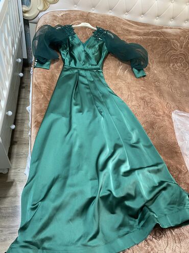 Ziyafət donları: Ziyafet geyimleri satilir munasib qiymete, yenidir,Marağlananlar — 1