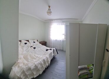 Uzunmüddətli kirayə mənzillər: Merdekanda pasolkada 3 otaqli bina evi uzunmuddetli kiraye verilir. 5 — 5