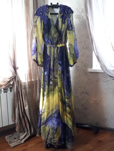шикарное велюровое платье: Вечернее платье, Длинная модель, Шелк, С рукавами, L (EU 40)