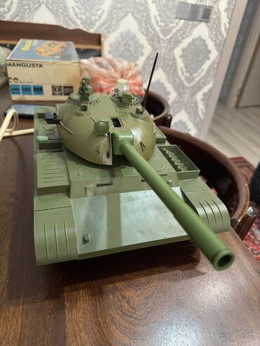 Avtomobil modelləri: 1970 il, Dəmir, Pulsuz çatdırılma — 24