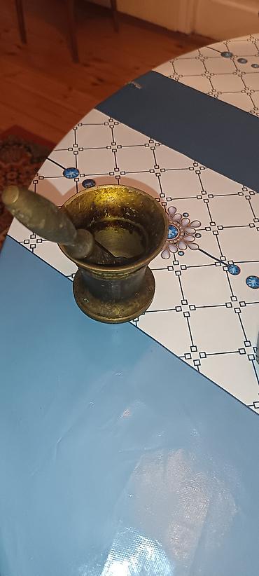 mətbəx ucun cılcıraq: Misin və ya bürüncdən hazırlanmış ənənəvi həvəng və dəstə. Kompakt — 1