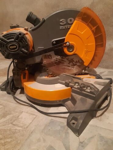 doşəmə yonan: İşlənmiş Laqonda 1200 W, 355 mm-dan çox, Ünvandan götürmə, Kredit yoxdur