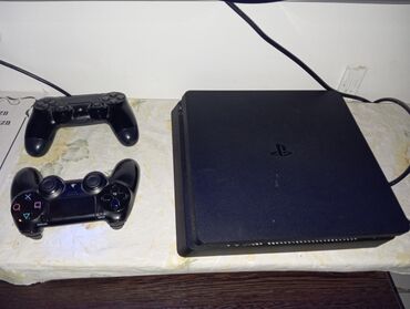 Kompüter, noutbuk və planşetlər: Ps4 slim ela vezyetde, 500 gb yaddaw. 150 azlik oyun var icinde 480 a
