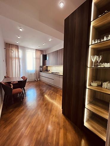 afcom plaza: 3 otaqlı, Yeni tikili, m. 28 may, 160 kv. m — 5