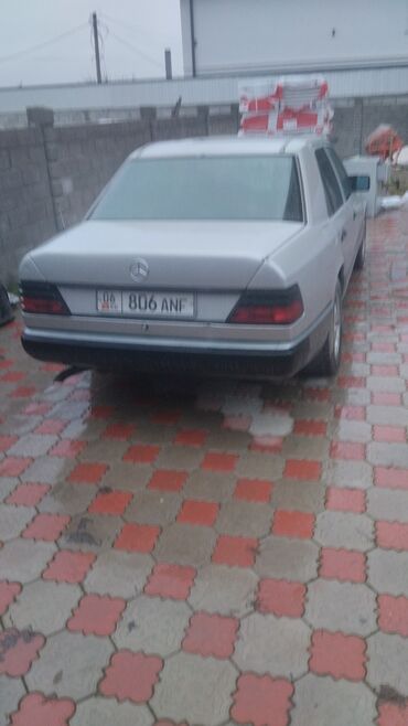 Mercedes-Benz: Mercedes-Benz W124: 1990 г., 2 л, Механика, Бензин, Седан