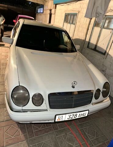 куплю машину недорого бу: Mercedes-Benz 220: 1995 г., 2 л, Механика, Бензин, Седан