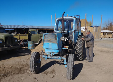 Тракторы ЮМЗ: Продается трактор марки ЮМЗ-6 1982 года выпуска с всеми инструменттами — 1