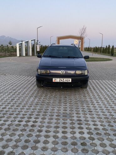 пассат дизел: Volkswagen Passat: 1992 г., 1.8 л, Механика, Бензин, Универсал