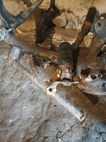 Motosiklet hissələri: Motosiklet Minsk125 vosxod ramaya yilib mator yığmaq lazımdı arxa — 6