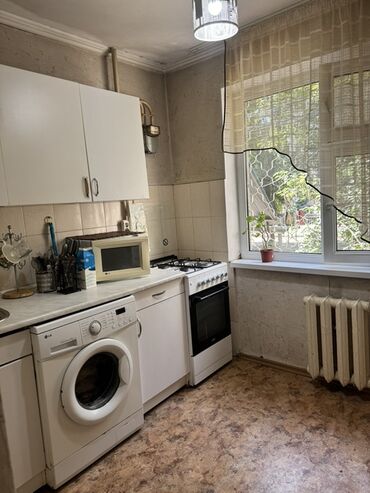 3 комнаты, 60 м², 104 серия, 1 этаж, Косметический ремонт