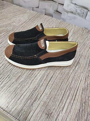 ayqqabı: Kişi slip-on ayaqqabısı - Model: gündəlik slip-on (bağsız), üzərində — 2