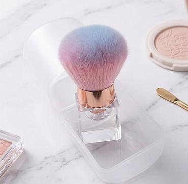 papuce platforma: Kabuki četka za puder/bronzer sa zaštitnom kutijicom - Gusta — 1