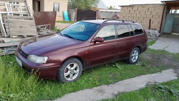 срочно продам авто в связи с переездом: Toyota Carina: 1996 г., 1.6 л, Механика, Бензин, Универсал