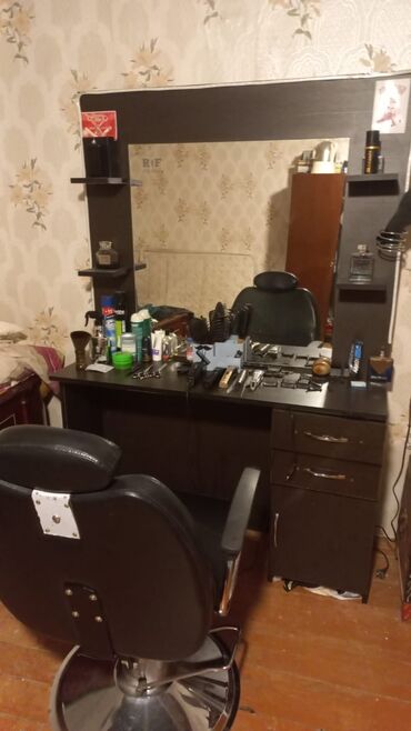 Мебель: Berbere aid bütün levazimatlar kreslo, skaf, üstünde ne varsa fen 4