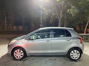 авто ярис: Toyota Yaris: 2006 г., 1.3 л, Робот, Бензин, Хэтчбэк — 2