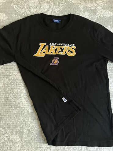 Футболки: Черная футболка НБА Los Angeles Lakers. Размер М (оверсайз подойдет и