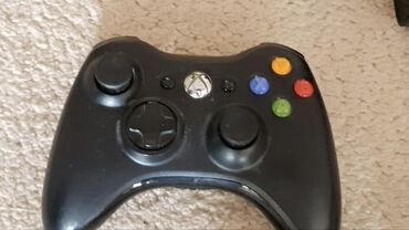 Xbox 360 & Xbox: Xbox 360 E. Ideal vəziyyətdədir, təzə kimidir, az işlənibdir — 4