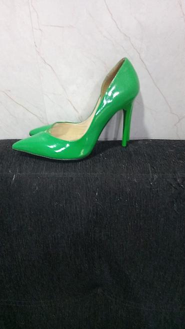 Tuflilər: Qadın klassik stilettosu – Divalore Shoes - Rəng: parlaq yaşıl - Üst — 1