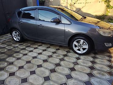 Opel: Opel Astra: 1.4 l | 2010 il 35000 km Hetçbek — 3