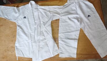 спортивные одежда: Белое Кимоно Адидас Подойдёт для Каратэ Тэйквондо и т.д В подарок