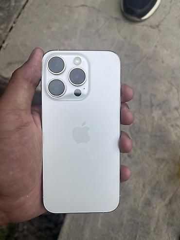 IPhone 15 Pro, Б/у, 256 ГБ, Белый, Зарядное устройство, Защитное стекло, Чехол, 85 %
