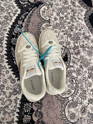 Спорттук бут кийим: Кроссовкалар, 41, 41.5, 42, Gucci, Жаңы, түсү - Саргыч боз — 3
