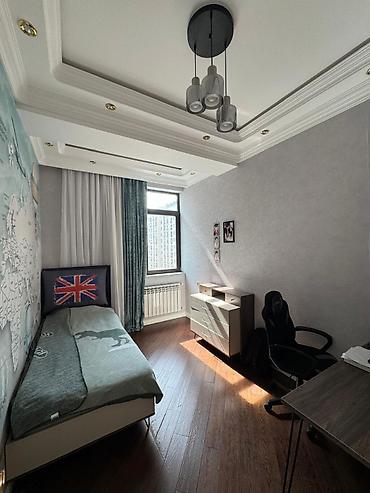 Mənzillər: 4 otaqlı, Yeni tikili, 151 kv. m — 8