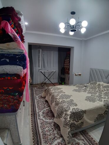 продаю квартиру 10 микрорайон: 2 комнаты, 58 м², 106 серия, 1 этаж