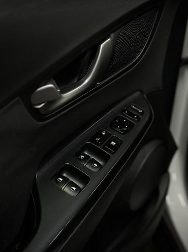 Hyundai: Hyundai Kona: 2018 г., 1.6 л, Кроссовер — 12