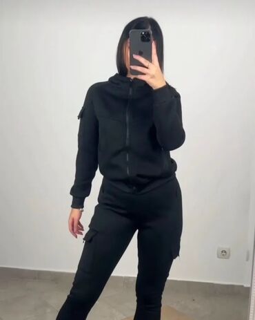 Gornji i donji deo: I. 12. termo kompleti 3599 — 1